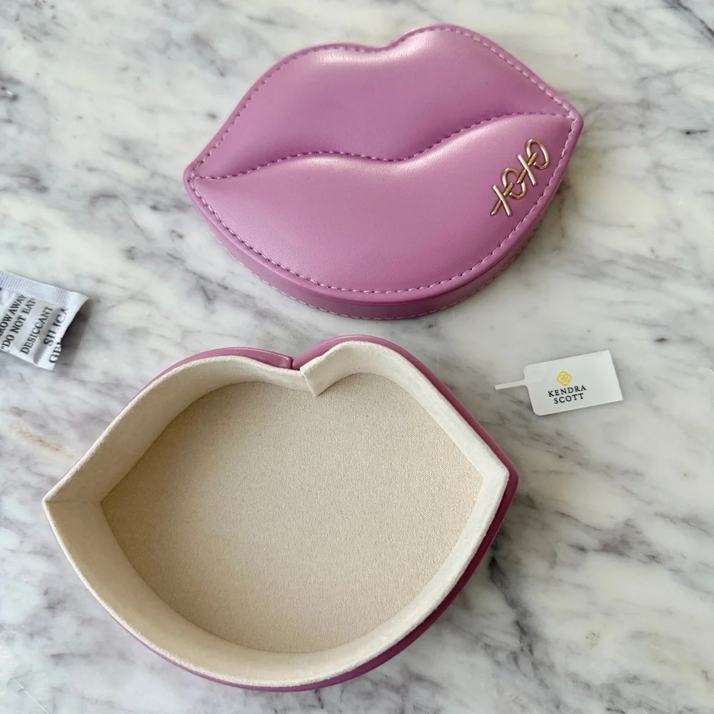 💋 Kendra Scott Pink Lips Shape Trinket Stash Jewelry Box